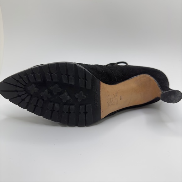 “Davids” VintageCape David suede boots made in Italy. - Picture 3 of 6